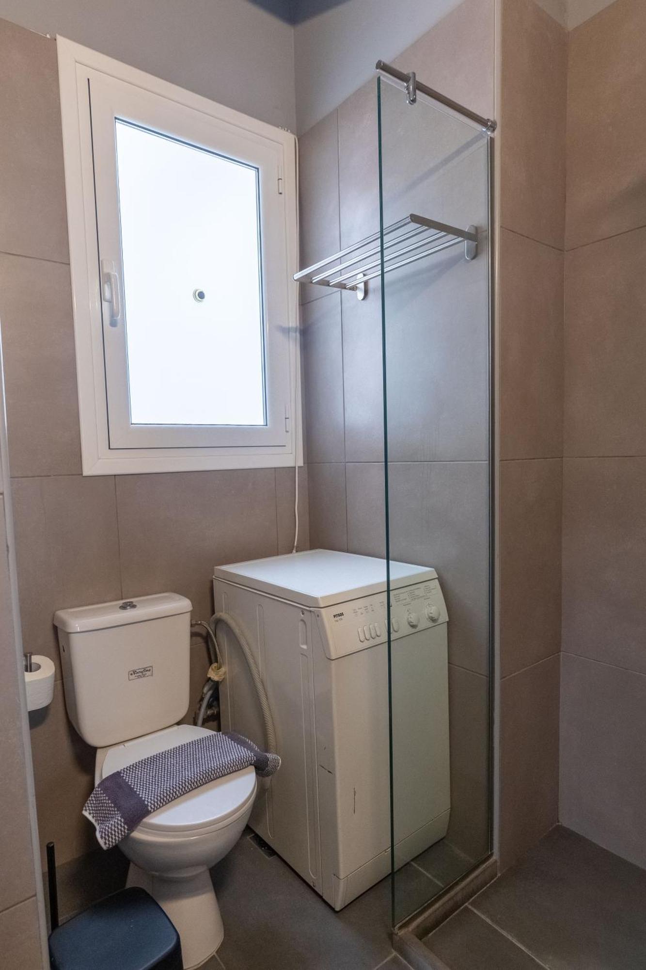 Ermes 2-bd Retreat With Acropolis View *